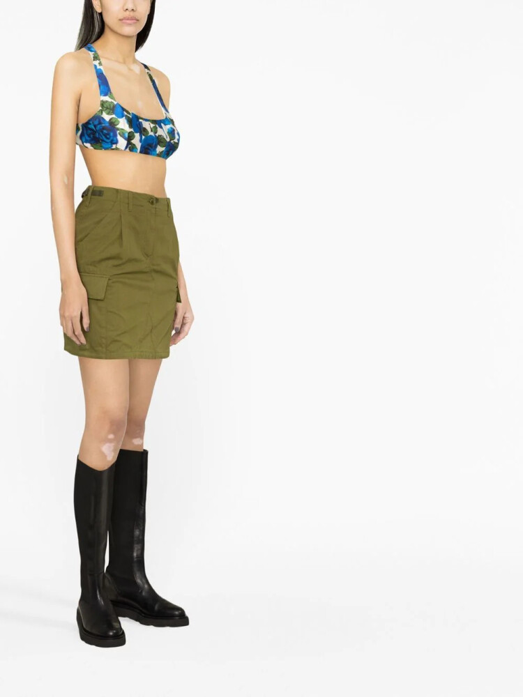 Top cu model floral 
