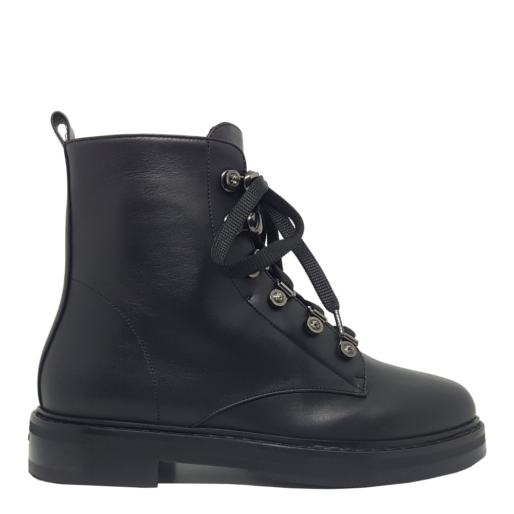 Ghete din piele