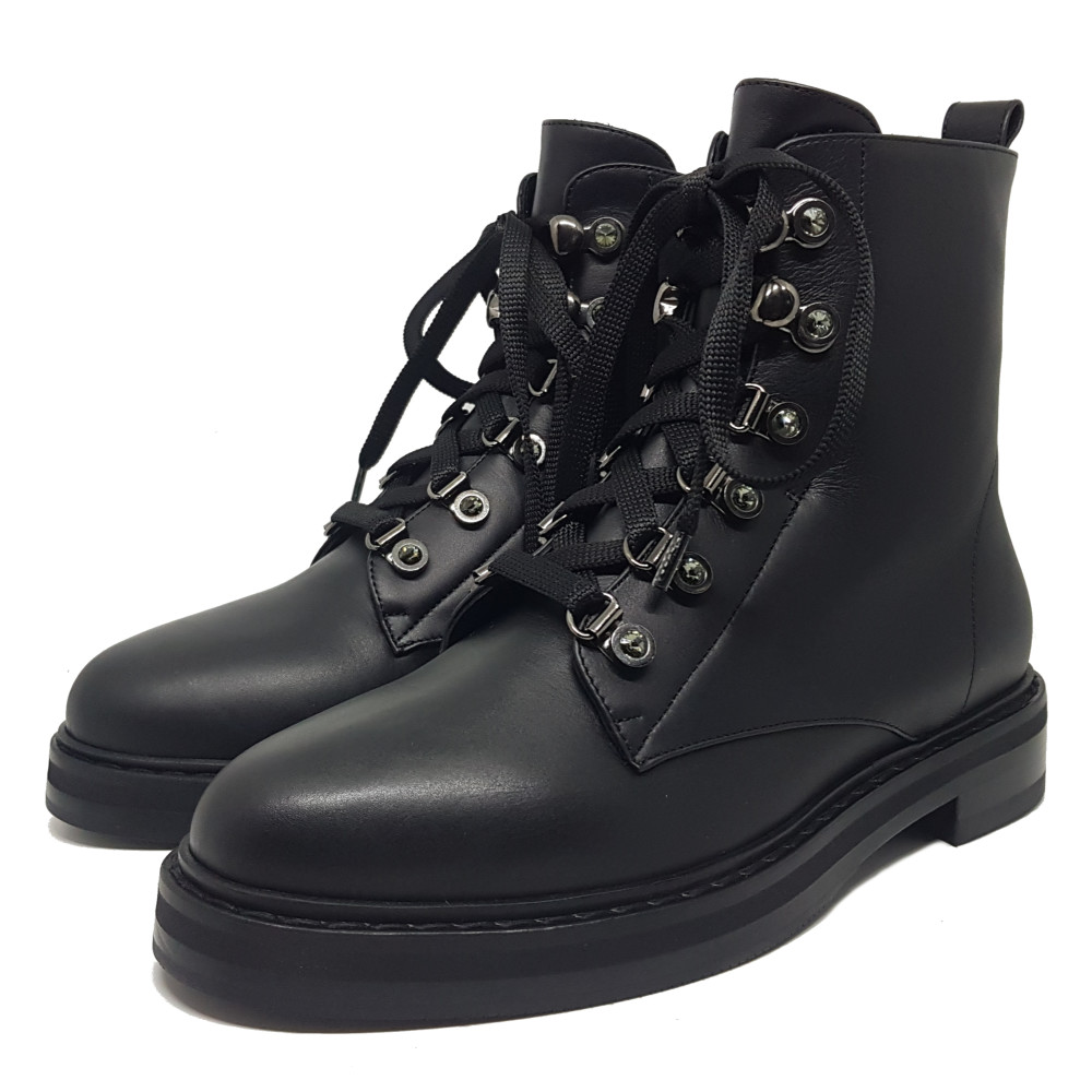 Ghete din piele