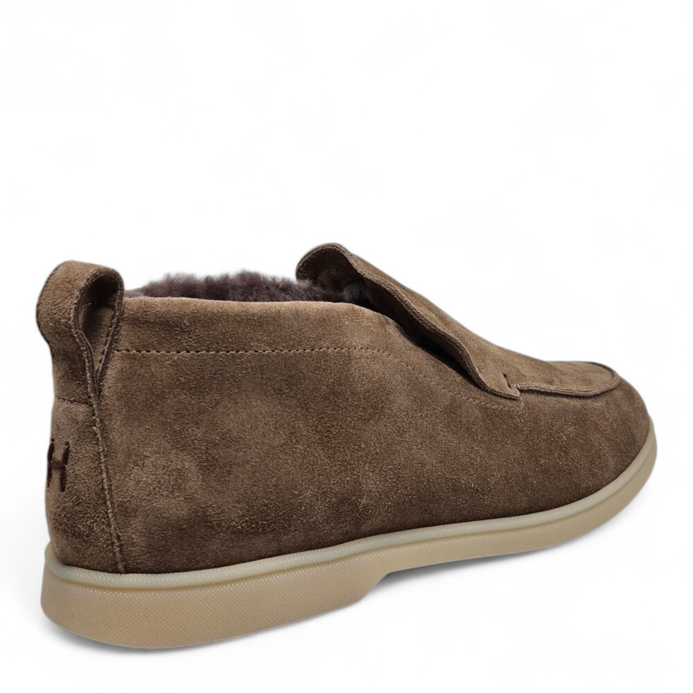 Loafers maro Felix din piele intoarsa cu blană 205