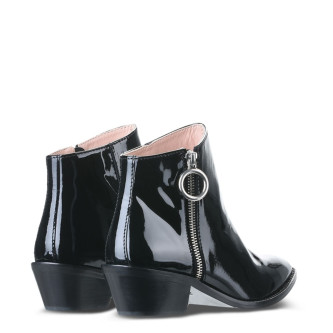 Ghete din piele