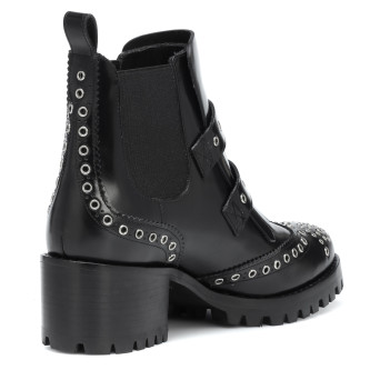 Ghete din piele