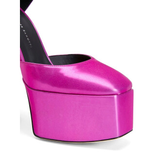 Sandale fuchsia cu toc gros