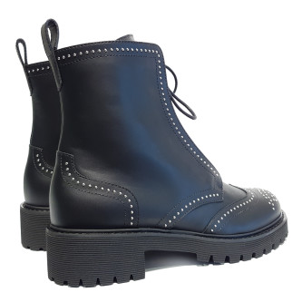 Ghete din piele