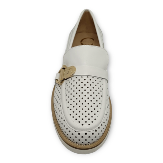 Loafers albi din piele naturala perforata