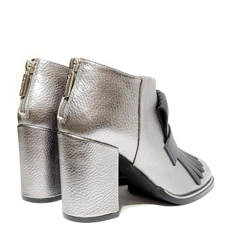 Ghete din piele