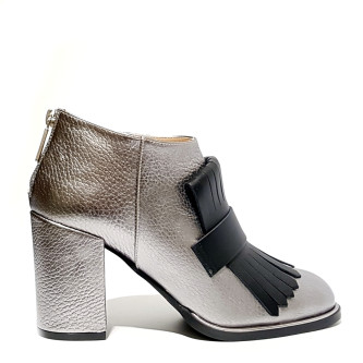 Ghete din piele
